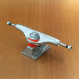 Gullwing 8.5" Shadow DLX Trucks - Silver