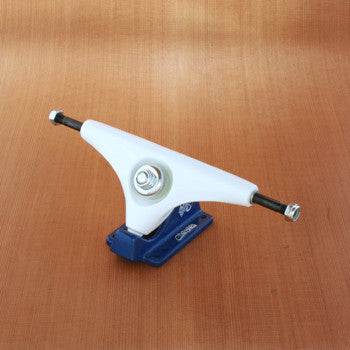Gullwing 9" Charger Trucks - White/Navy