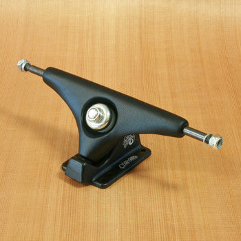 Gullwing 9" Charger Trucks - Black