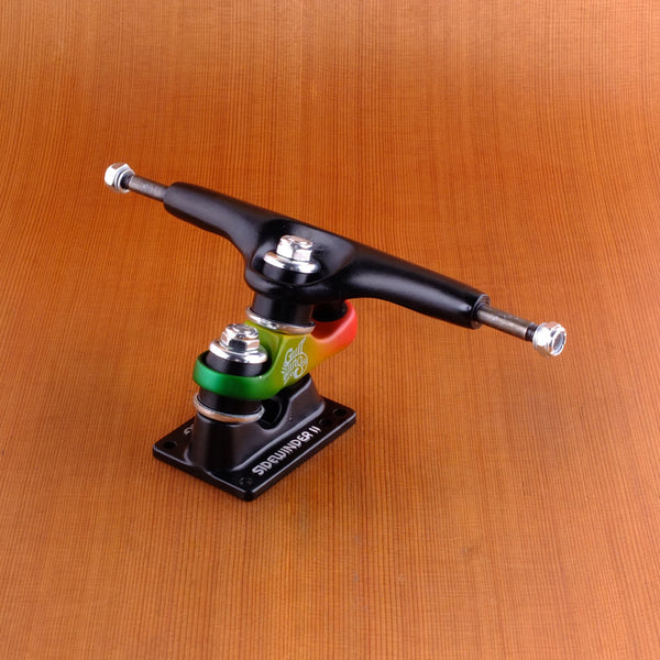 Gullwing 9" Sidewinder II Trucks - Rasta