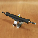 Gullwing 9.5" Stalker 40 Degree Trucks - Black Rubber