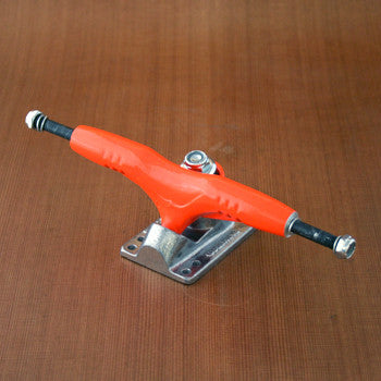 Gullwing 9" Pro III Trucks - Orange